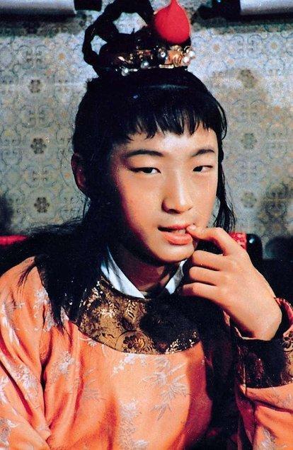 同样是弟弟 贾元春为何不让贾环入住大观园 腾讯新闻