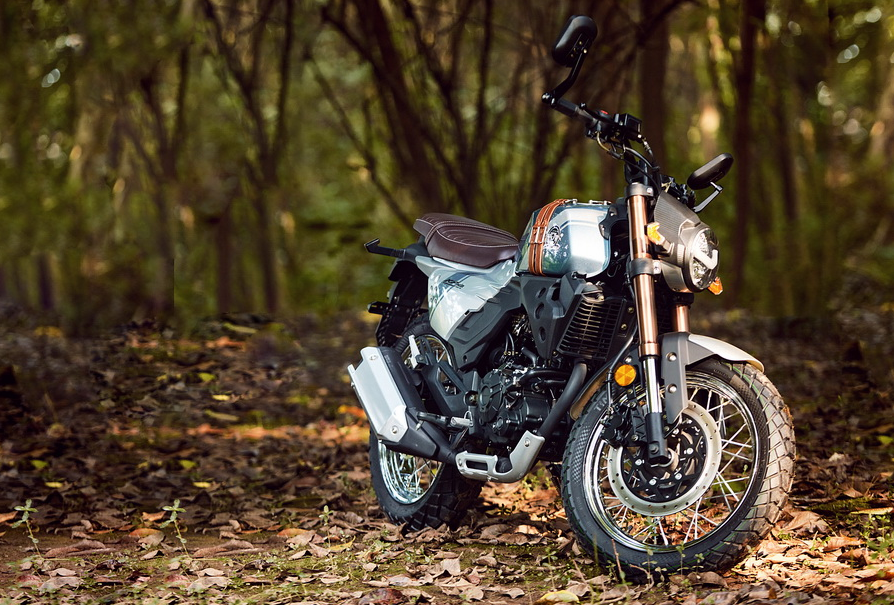 力帆旗下复古摩托前后碟刹辐条轮胎水冷散热125千瓦动力