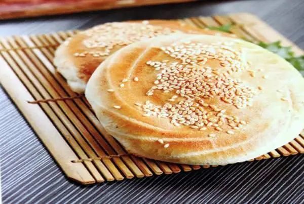 这种"馍馍",丰县人肯定都吃过……|烧饼|丰县|油酥|芝麻|筋道|馍馍