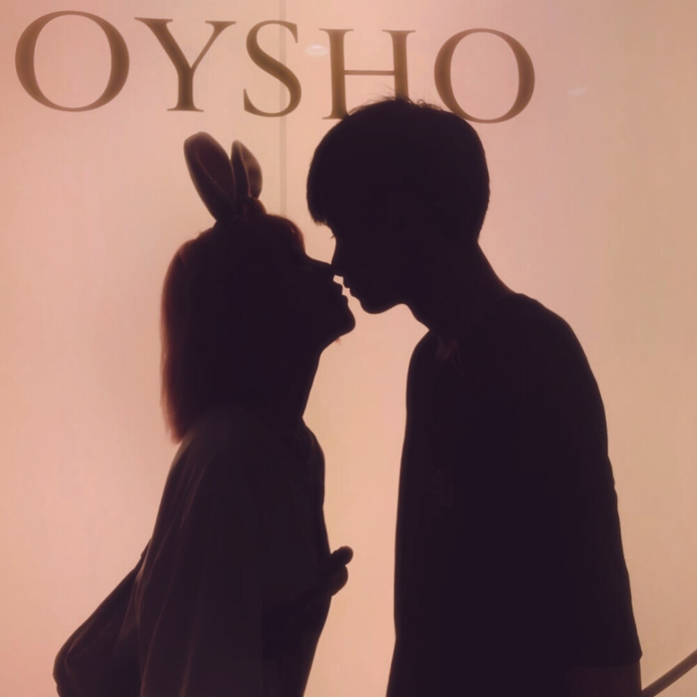 今天也是给很多脱单的小伙伴们准备了一些好看的情侣头像,对于很多