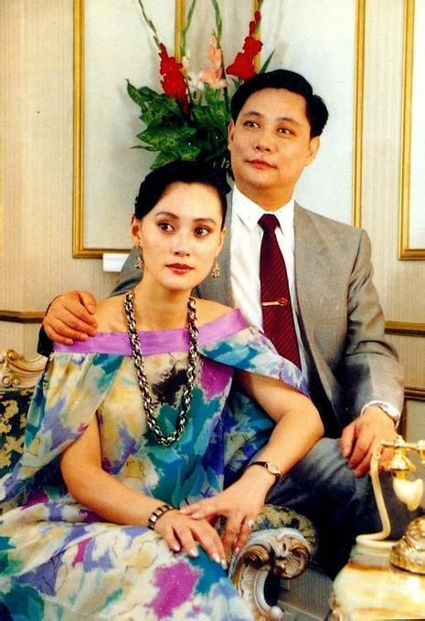 当初,宋佳与张学津的结合,便受到了很多人的质疑.