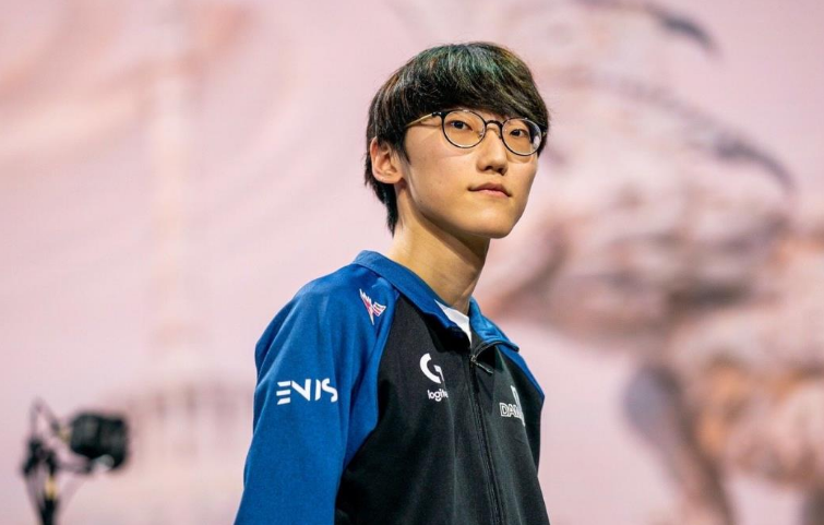 86个英雄 近七成胜率!dwg中单花式上王者 ad位胜率最高_腾讯新闻