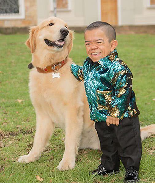 身高仅有71厘米,哥伦比亚男子再次成为世界上最矮的成年男性