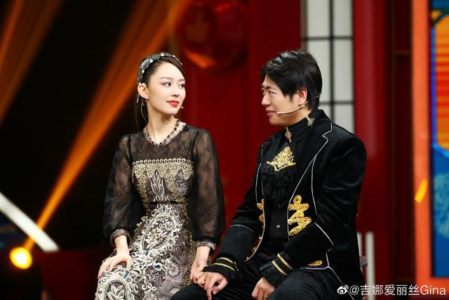 郎朗|顶级钢琴家郎朗赚钱太拼！一年上42档综艺，原因是弥补童年遗憾？