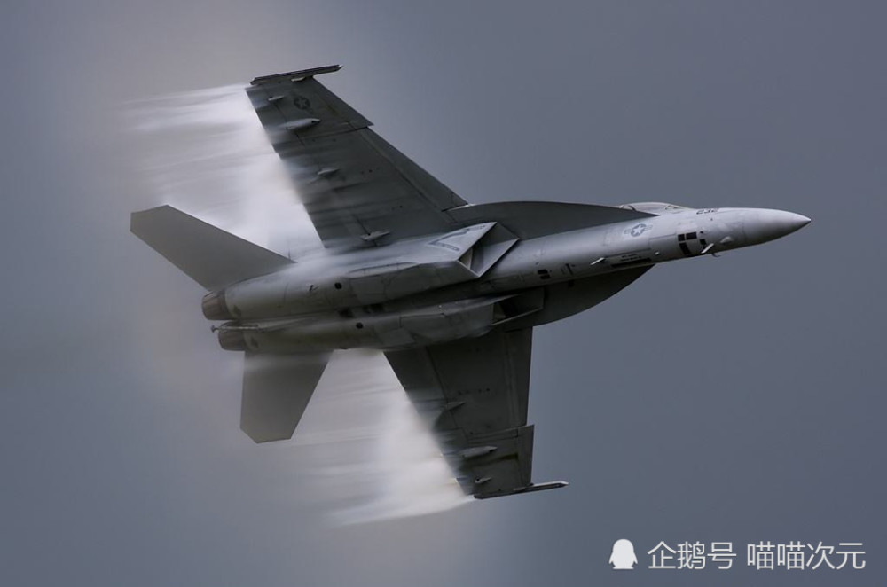 超级大黄蜂战机