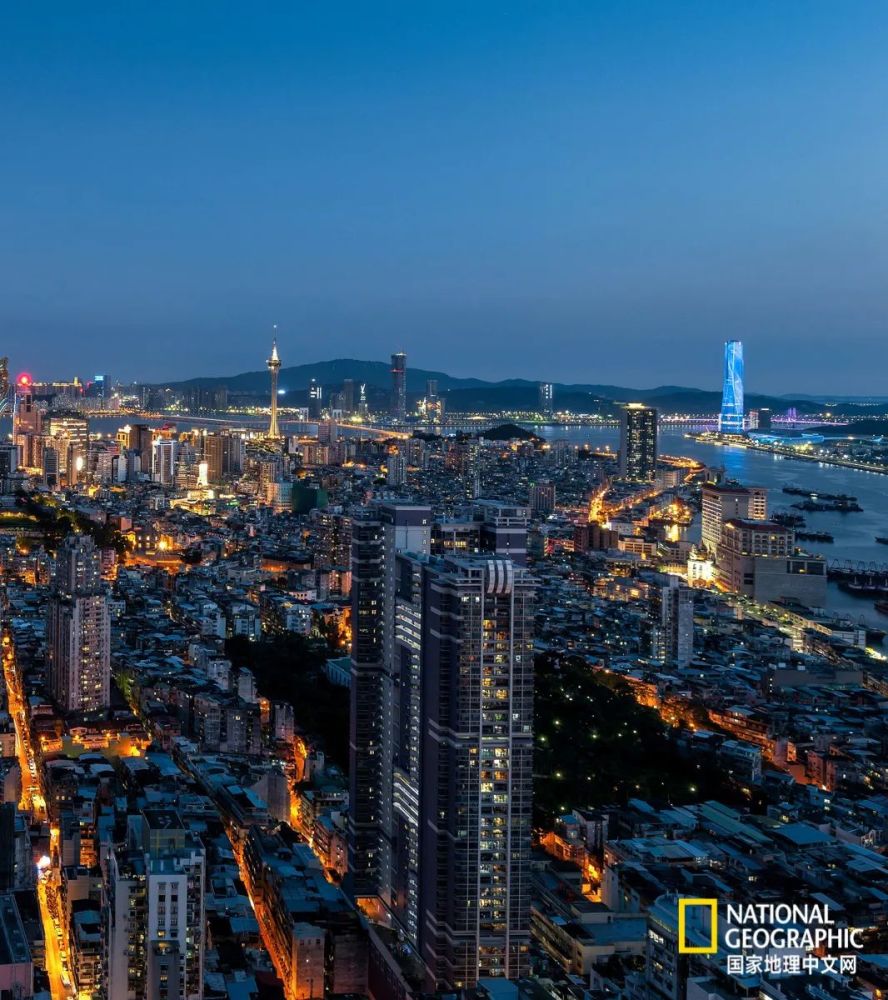 珠海澳門夜景全景,滑動查看全景圖細節——澳門全景.