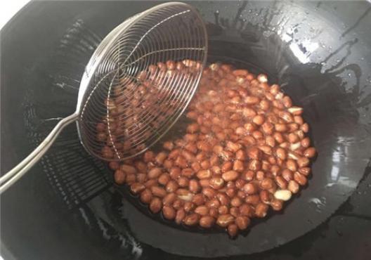 641