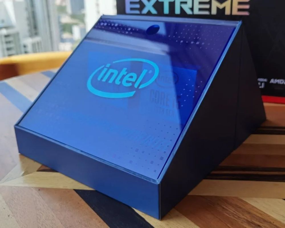 旗舰的酷睿i9-10900k和超频入门的酷睿i5-10600k——十代产品,英特尔