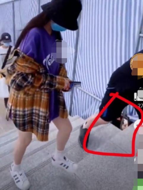 吃瓜日报丨杨幂遭恶意偷拍 罗志祥成功复出 吴尊一家四口拍婚纱照