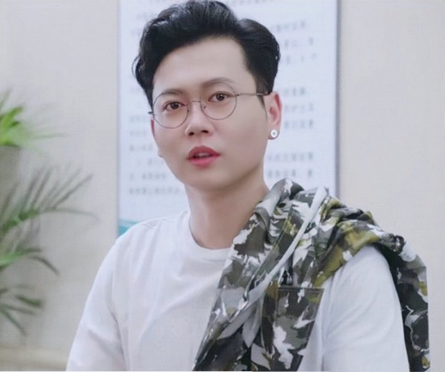 孟鹤堂成为披荆斩棘的哥哥,去录最火的综艺