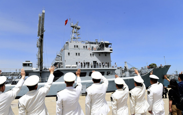 落叶归根—718型补给舰洪泽湖舰功成身退,荣归海军诞生地