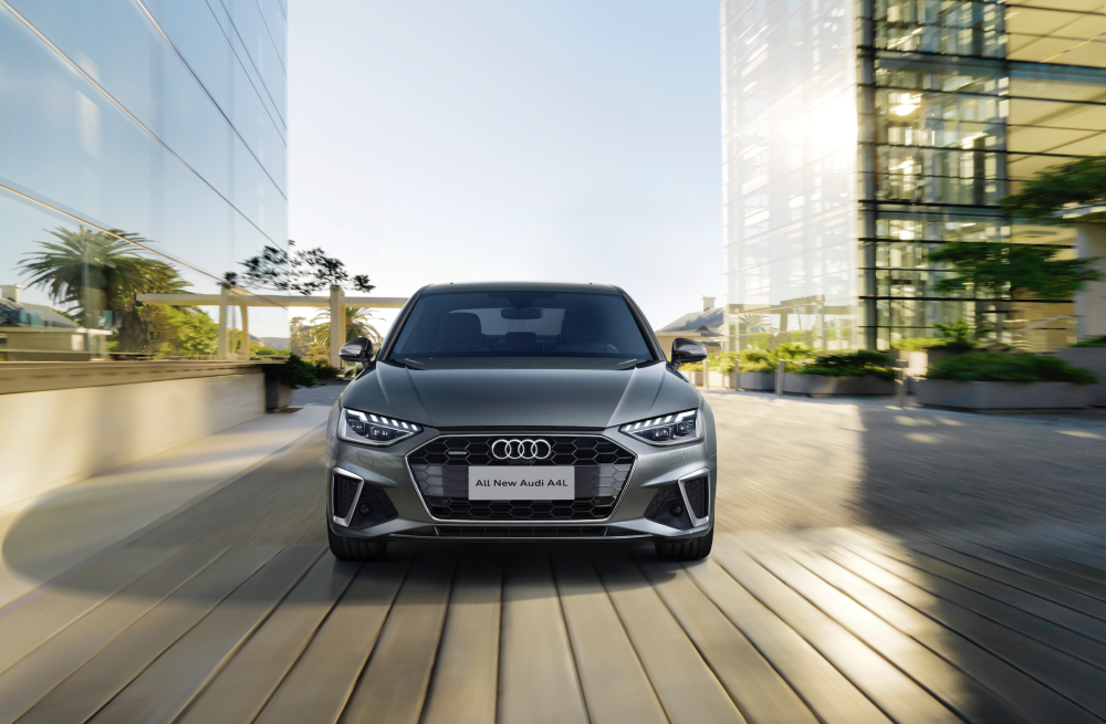 灯具厂最新力作-全新奥迪a4l是你的菜么