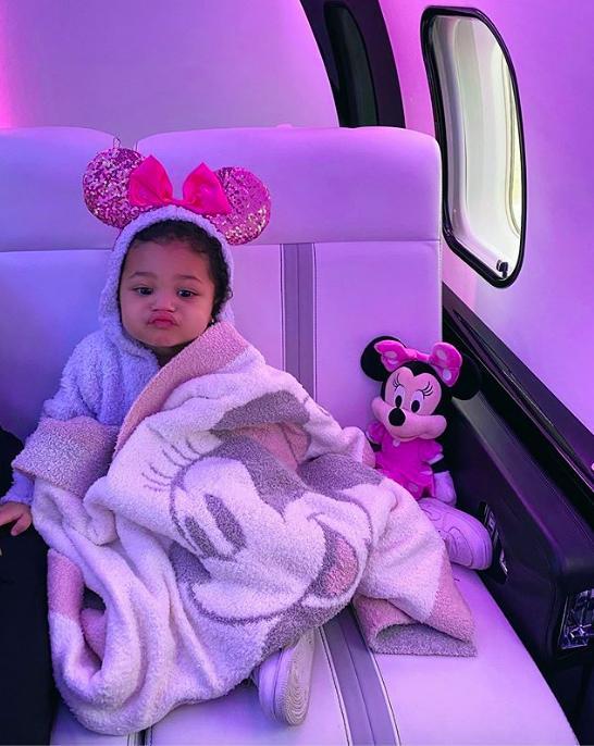 凯莉詹娜女儿第一场真人秀成功一日囊括5千万点击量生来为王