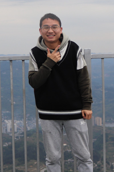 王小龙吴文浩董洪玲常姚新宇在人类历史上,航天科技民用化催生了电脑