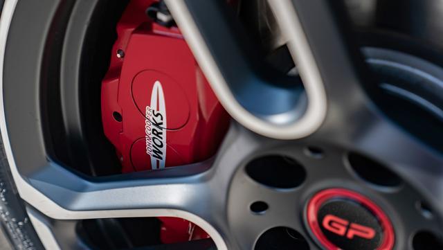 这架钢炮中的战斗机 你受得了吗？测试MINI JCW GP