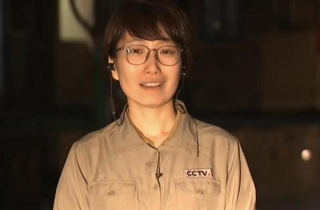 13日,总台央视记者白璐也跟随着老乡们一起下山搬家,见证他们的喜悦.