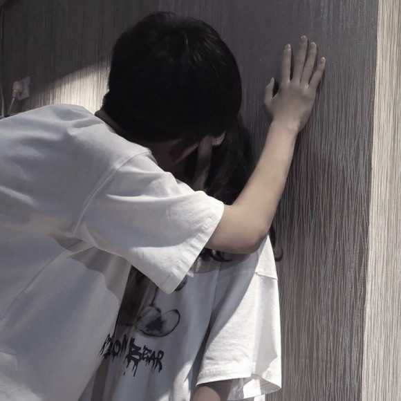 神仙情头·扎心丧句:爱一个人,七分就够了,还有三分要留着爱自己