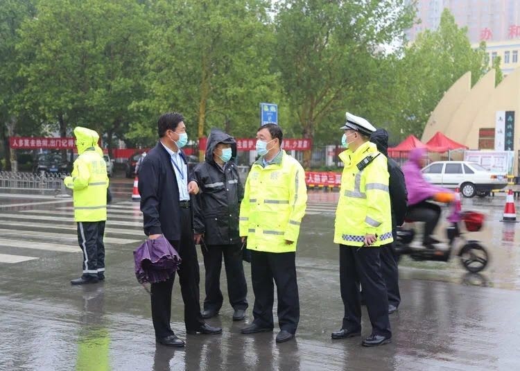 一位诙谐的中学校长在初三复学之际致全体教师的一封信