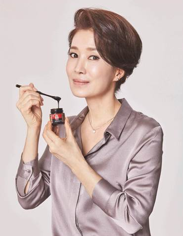 罗映姬被指女生男相千颂伊母亲一角入木三分二度离婚分9亿财产