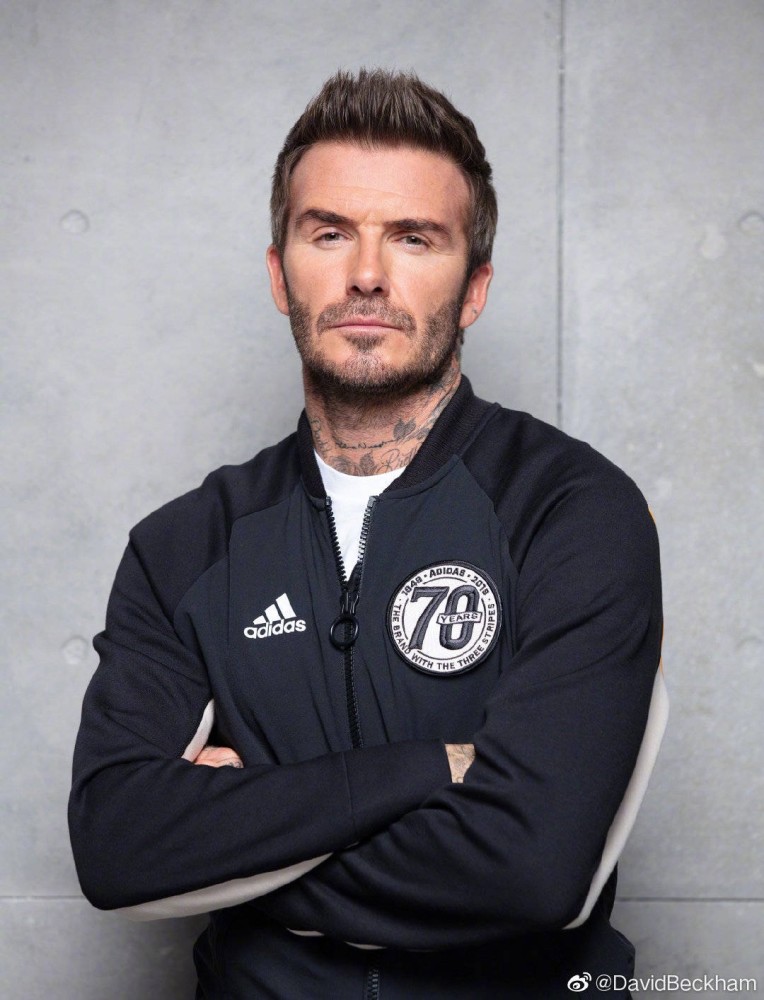 曾经的万人迷让人唏嘘贝克汉姆出门逛街头发状态逃不掉英国传统