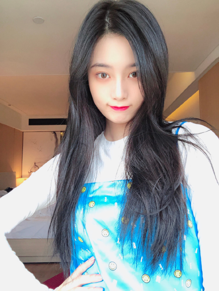 徐艺洋无缘成团出道后谁注意黄子韬的安慰方式太独特