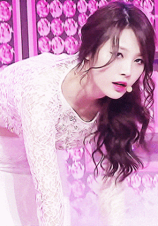 今天的这位被称为最美下车女郎 金亚荣 前一段时间下车参加活动的