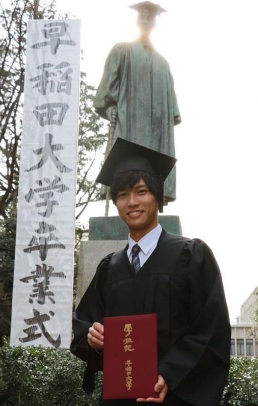 假面骑士零一 刃姐不破毕业照 都是学霸,