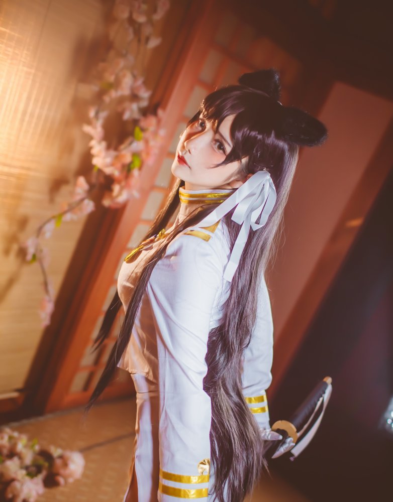 《碧蓝航线》爱宕cos,小姐姐的半截白手套太迷人了