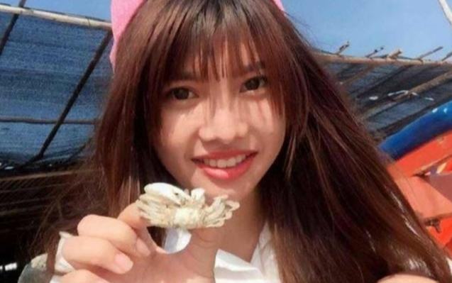 回想郭金凤整容前的样子,大家也是对郭金凤的女儿非常好奇,好奇是不是