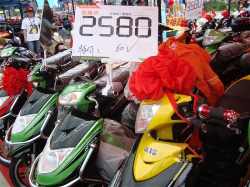 电动车迎来降价热潮?专业人士告诉你,有这4大原因!