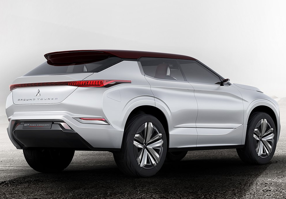 全新三菱gt-phev即将上市!油耗1.9l,轴距2米6,比揽胜霸气