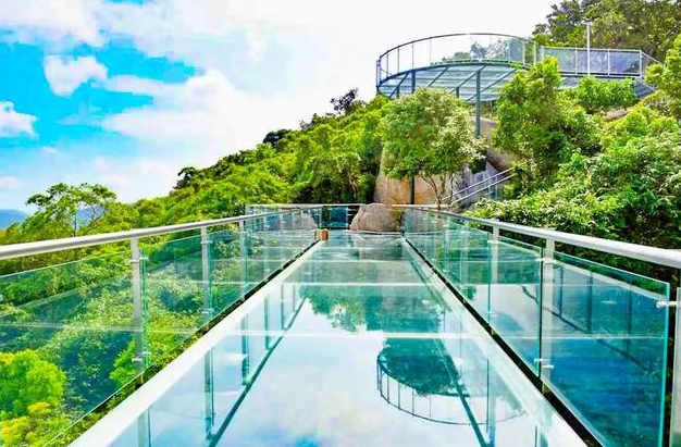 玻璃栈道怎么了?为何突然"遇冷"?看完你就明白了