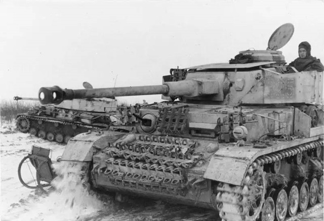 四号坦克如何从配角逆袭成功?它的成名之路写满了二战德国的无奈