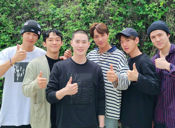 其他的成员还一直是在韩国发展,在近期中exo曾经的队长金俊勉应援入伍