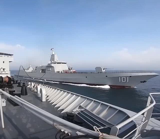 中国首款巡洋舰形成战力!