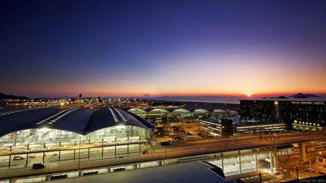 香港國際機場為4f級國際民用國際機場,世界最繁忙的航空港之一,全球