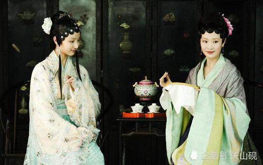 同样家道中落的薛宝琴,她凭什么挣得了一个好结局?