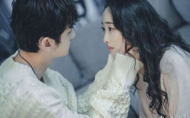 刚30就开始演离异女性,看似不合适蒋梦婕却凭姐弟恋开出了新路