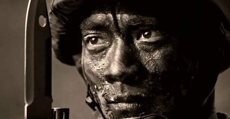 这个兵因大龄被否定n次结局却出人意料