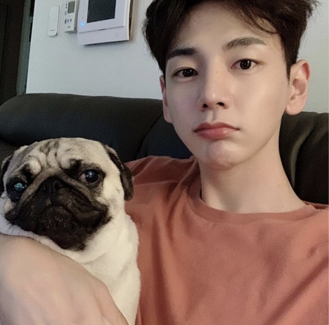 演员朴智勋因胃癌去世享年仅32岁曾出演芝加哥打字机