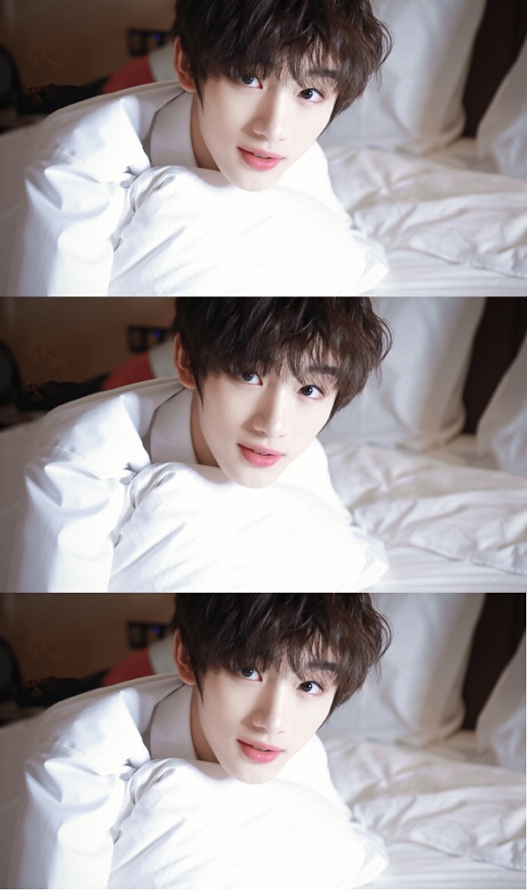 tnt丁程鑫开学了该换壁纸了这不就来了丁哥三宫格壁纸走起