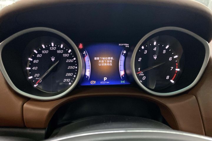 六年的玛莎拉蒂ghibli检测后仅发现渗油客户不找了就它了