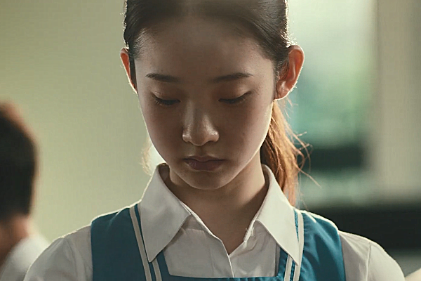 张艺凡,最近参加了《创造营2020》,所以有不少人开始回看《少年的你》