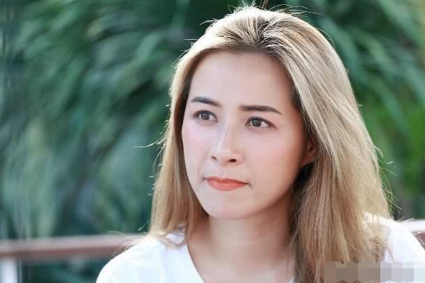 据麦家琪介绍女儿是因为练习体操,所以才有着如此好身段.