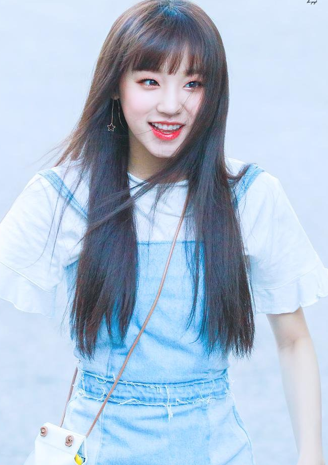 发型到底有多重要宋雨琦尝试黑长直后完全像是变了另一种风格