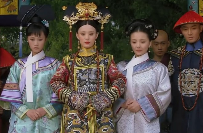 甄嬛传甄嬛回宫后的德日新匾额有什么讲究为何甄嬛一见脸色就变了