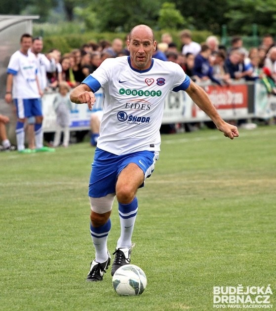 47岁杨-科勒:退役9年未曾从教 至今仍是世界第一高中锋