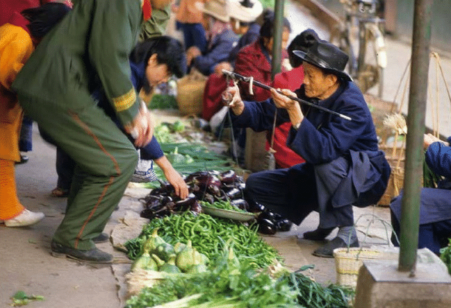 80年代中國人的日常生活啥樣子!老照片告訴你,幸福感不比現在差