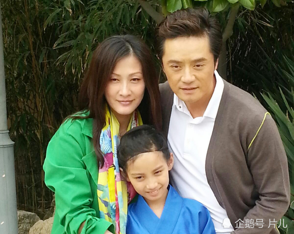 49岁歌手黄格选罕见露面曾被誉为歌坛忧郁王子