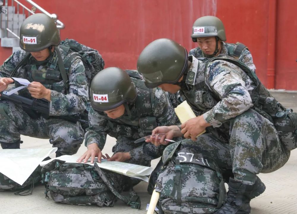 单兵单装轮番上阵战力考核燃爆校场